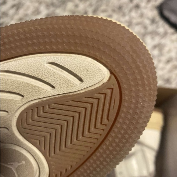 WOMENS NIKE AIR JORDAN 1 HIGH ELEVATE - Picture 3 of 5